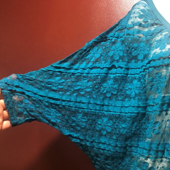 NWOT lace  swim suit cover up top - Picture 4 of 10